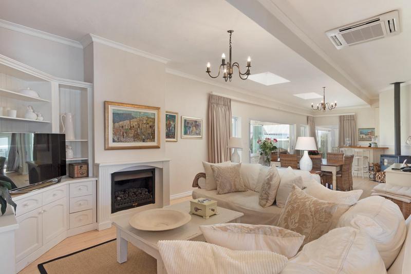 4 Bedroom Property for Sale in Steenberg Estate Western Cape
